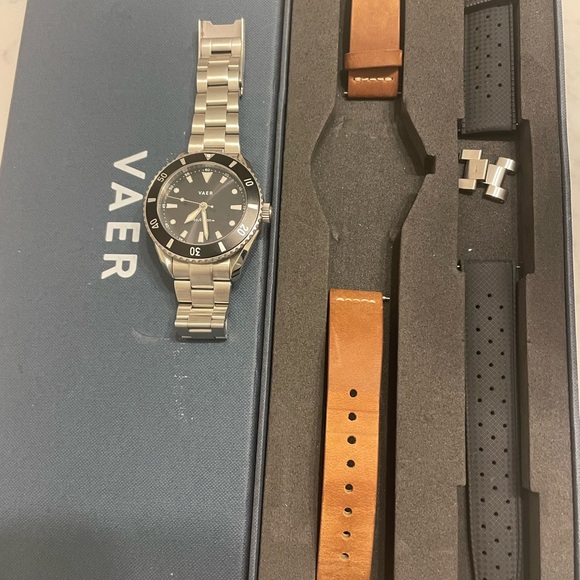 Dive Watch - Picture 2 of 3